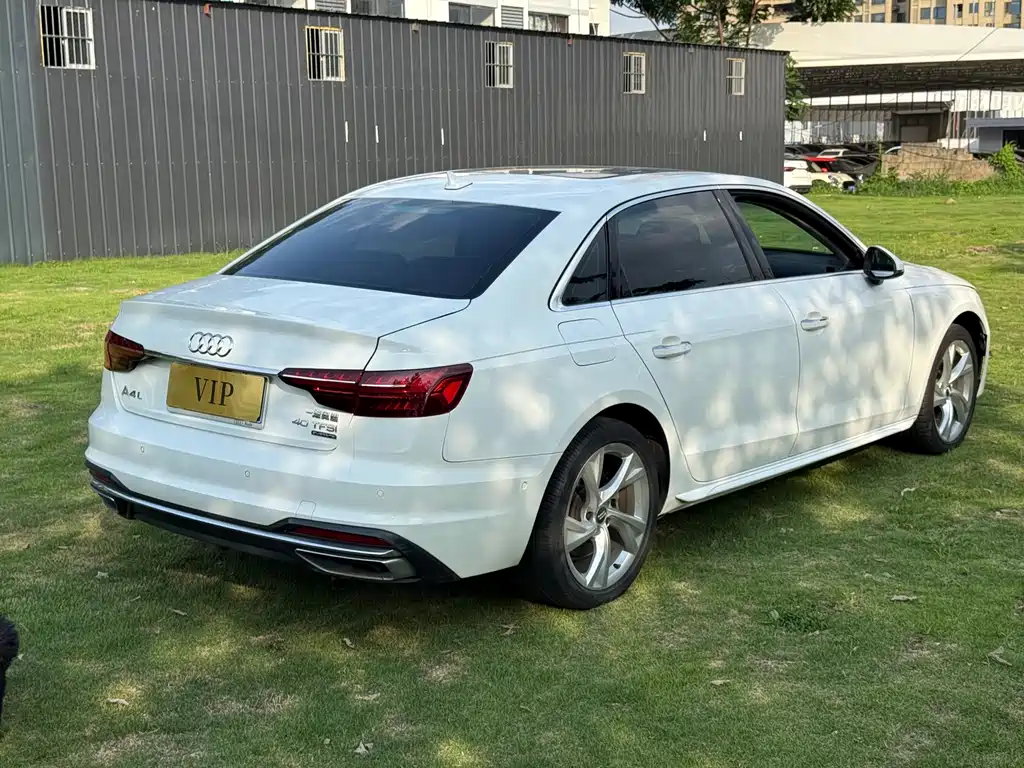 Audi A4L 2021