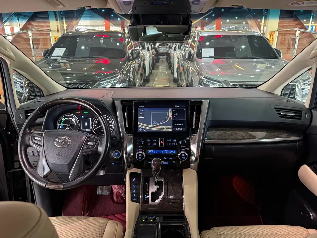 Toyota Vellfire 2021 — фото 10