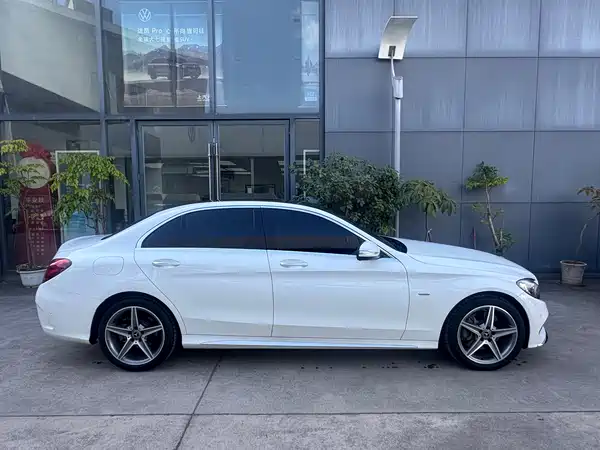 Mercedes-Benz C-Class 2018