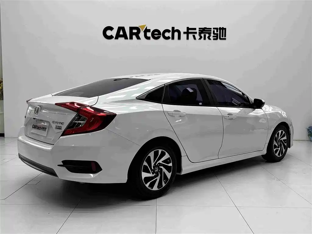 Honda Civic 2019 — фото 14