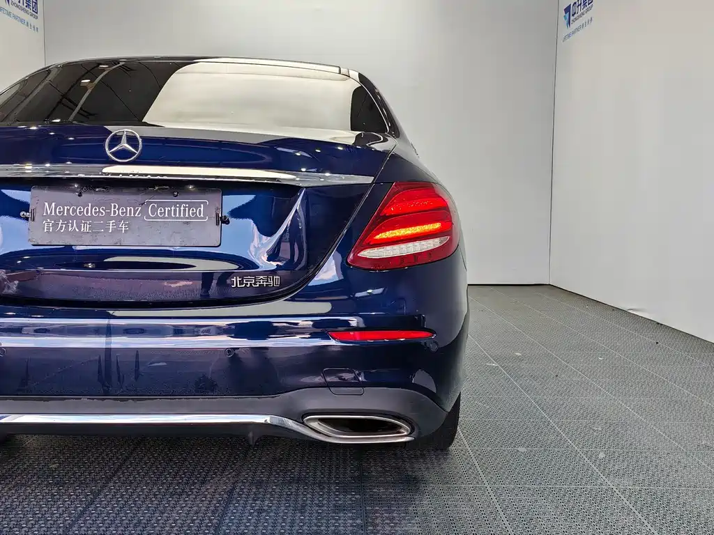 Mercedes-Benz E-Class 2019 — фото 20