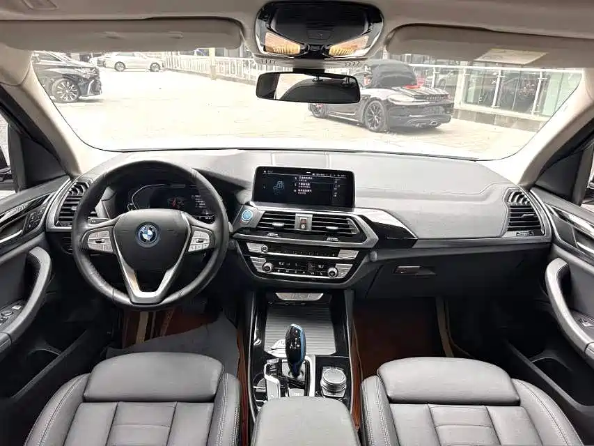 BMW iX3 2020 — фото 3
