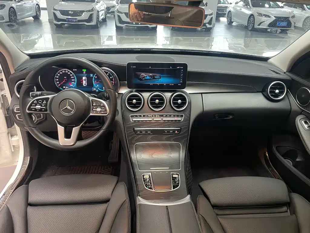 Mercedes-Benz C-Class 2019 — фото 12