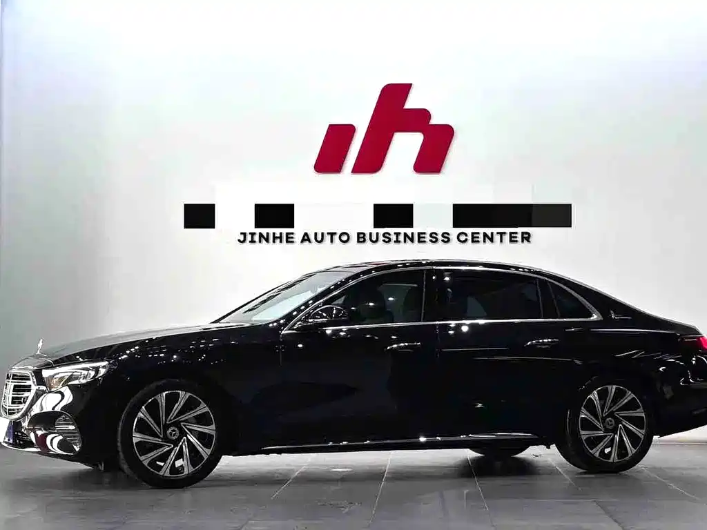 Mercedes-Benz E-Class 2024