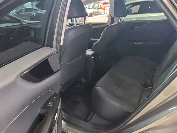 Lexus NX 2024