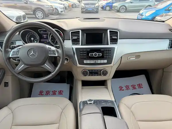 Mercedes-Benz M-Class 2012