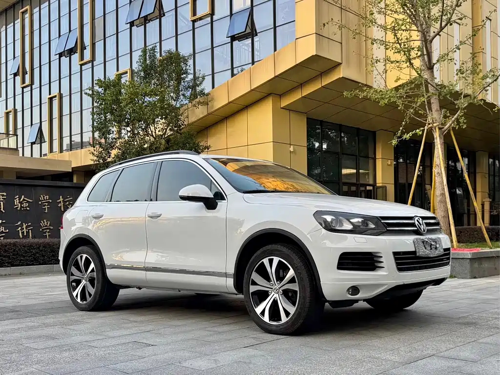 Volkswagen Touareg 2014 — фото 8
