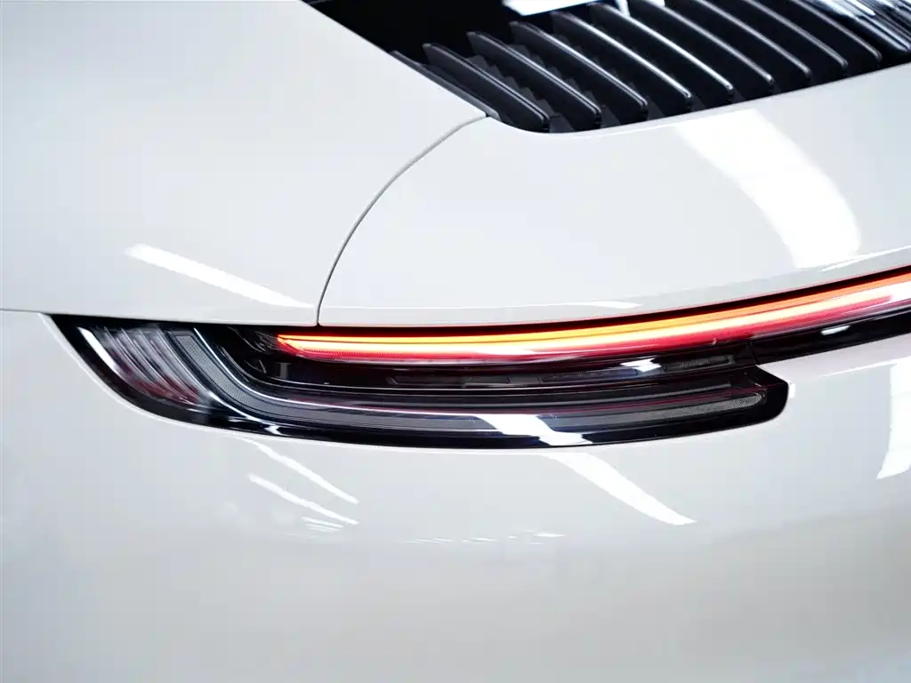 Porsche 911 2023 — фото 3