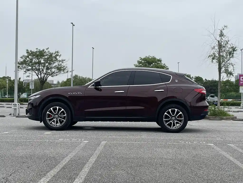 Maserati Levante 2018 — фото 4