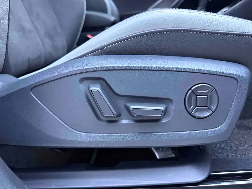Audi Q3 2023 — фото 18