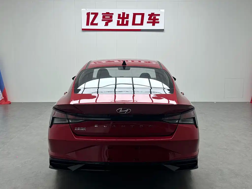 Hyundai Elantra 2022 — фото 21