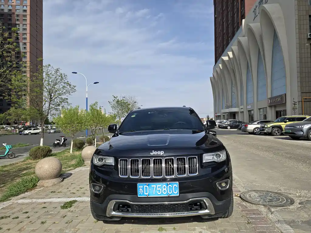 Jeep Grand Cherokee 2016 — фото 1