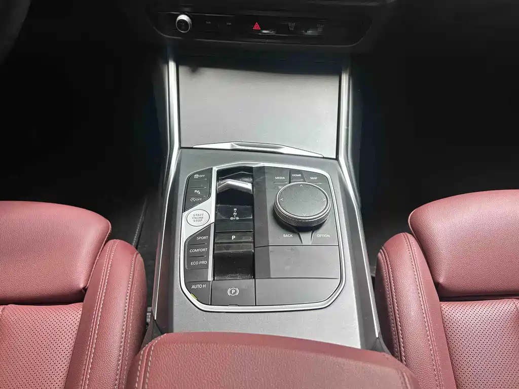 BMW 3 Series 2025