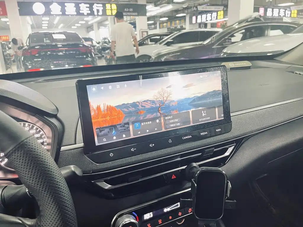Nissan Teana 2023