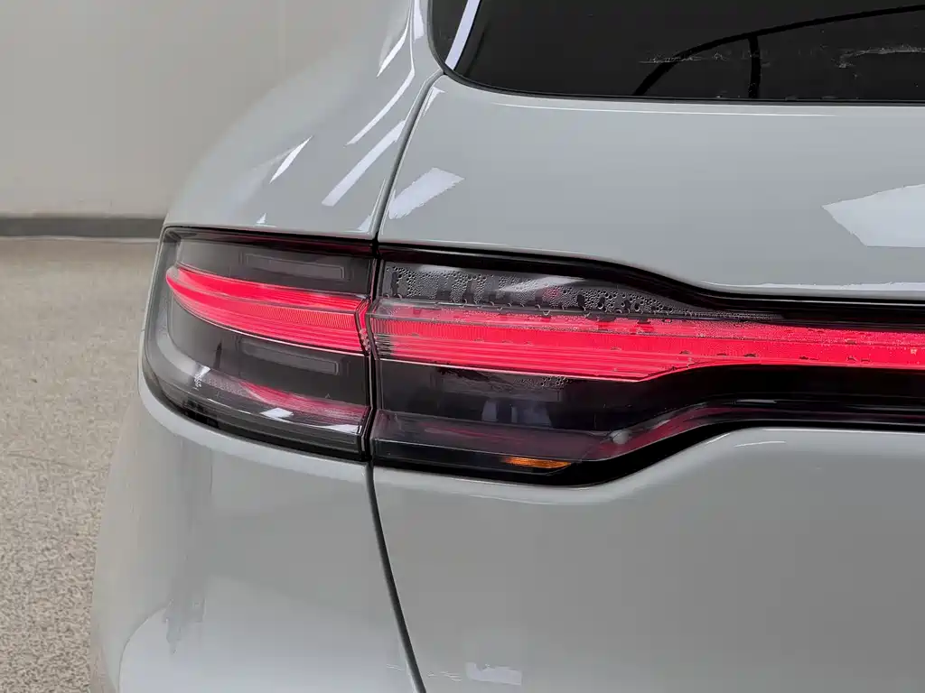 Porsche Macan 2015 — фото 11