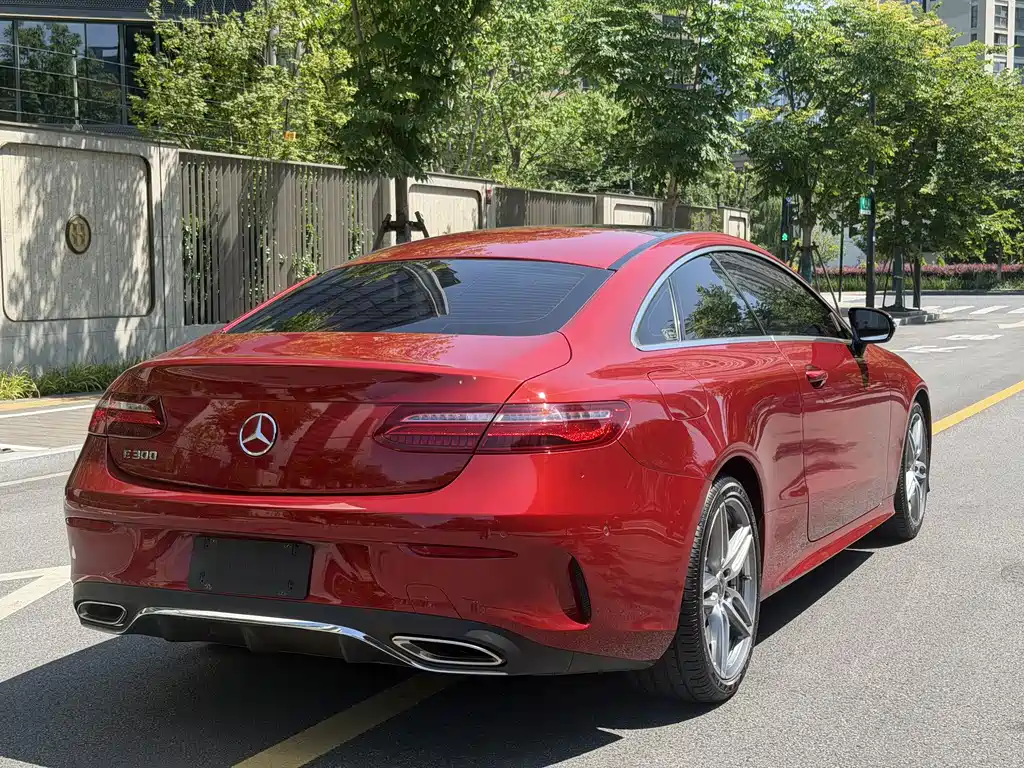 Mercedes-Benz E-Class 2018 — фото 12