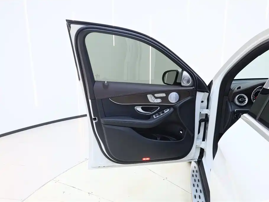 Mercedes-Benz GLC 2023 — фото 25