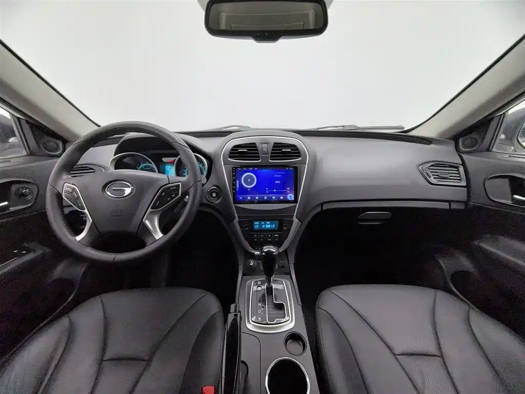 GAC Motor Trumpchi GS5 2014 — фото 5