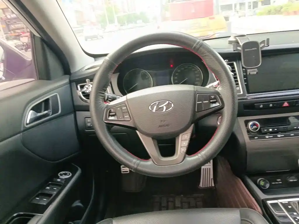Hyundai Mistra 2015 — фото 3