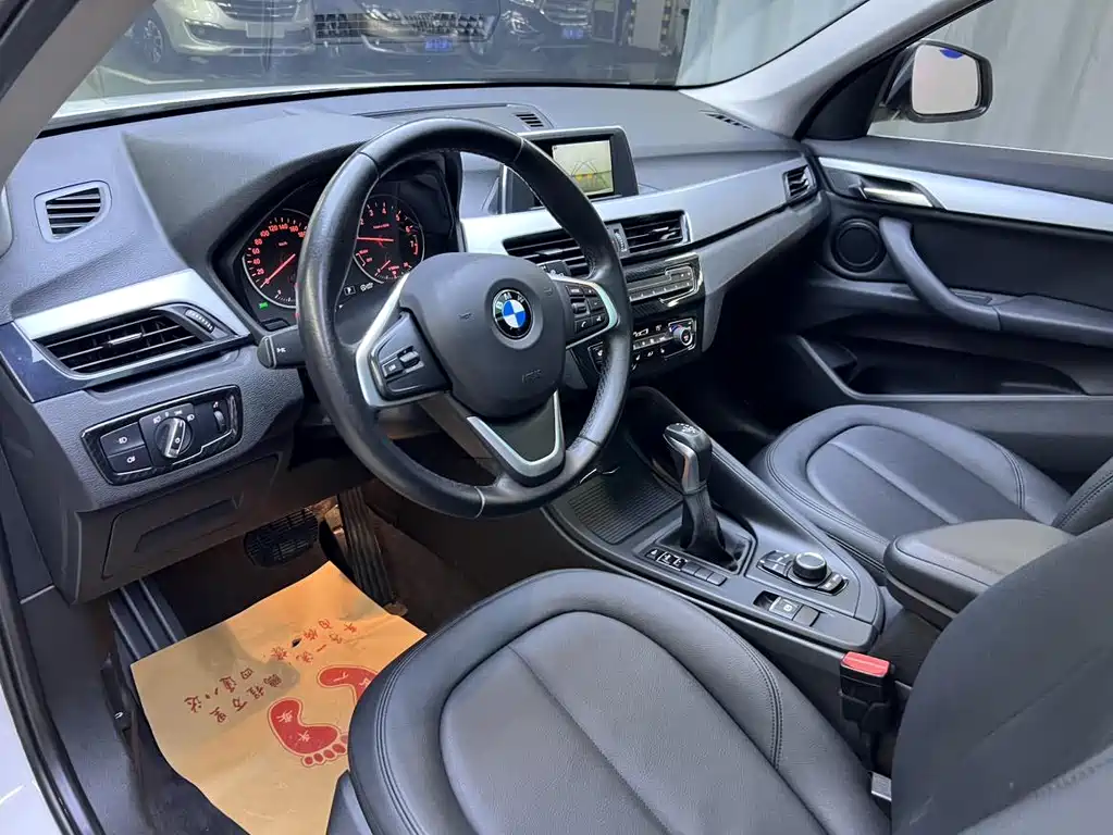 BMW X1 2018 — фото 9