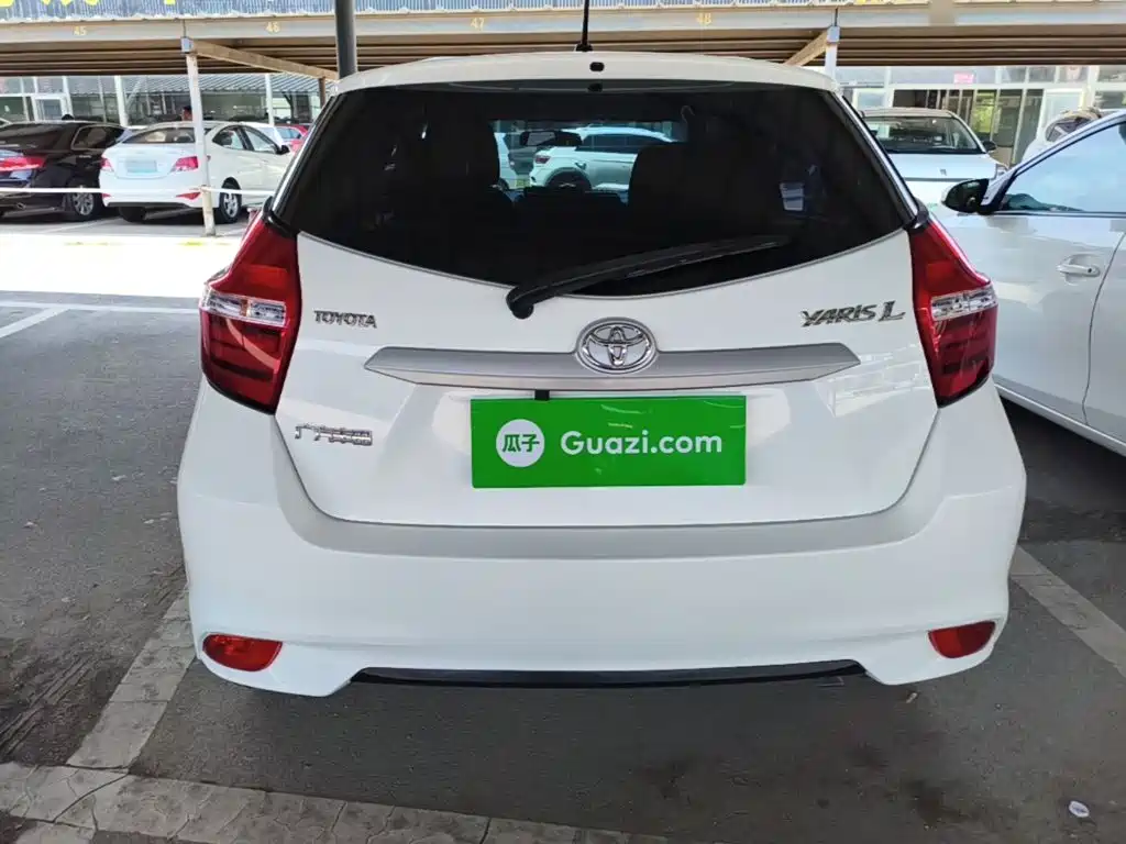 Toyota Yaris L 2018 — фото 6