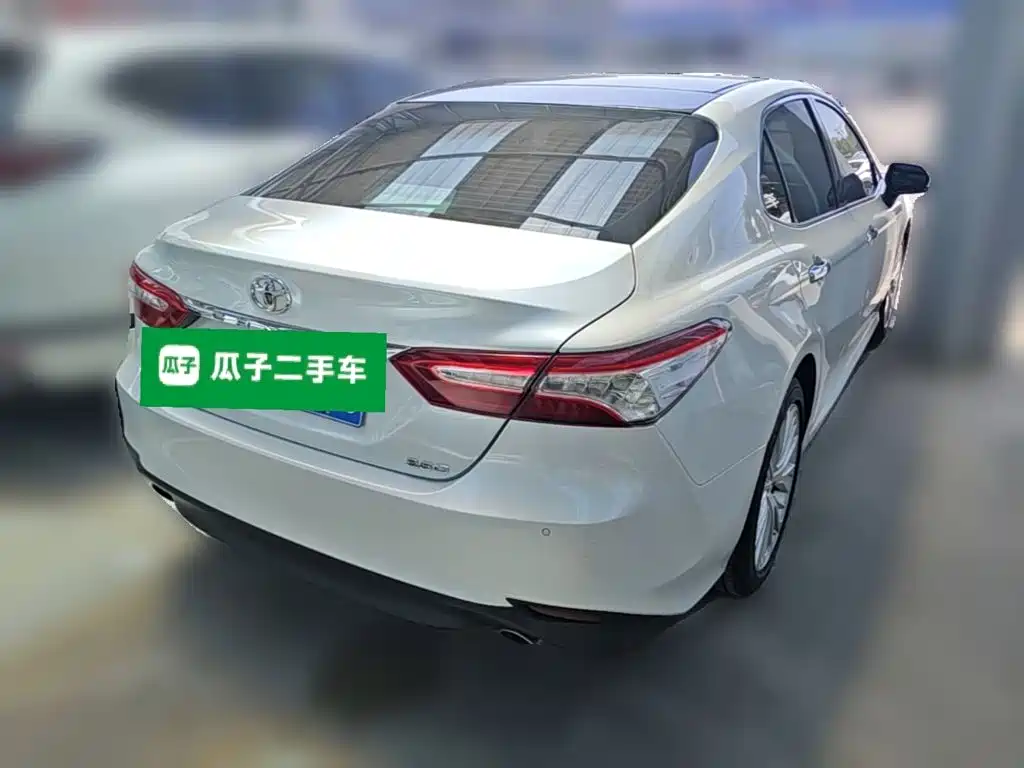 Toyota Camry 2021 — фото 12