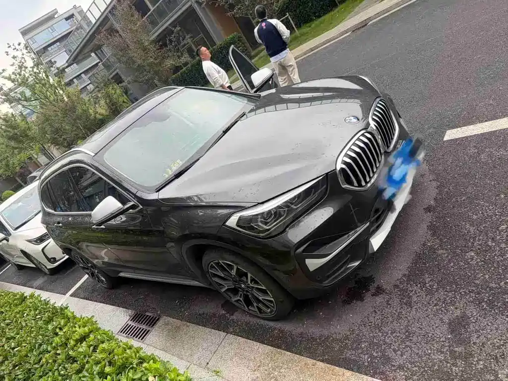 BMW X1 2021 — фото 1