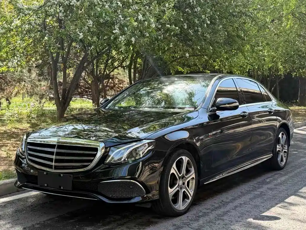 Mercedes-Benz E-Class 2017 — фото 1