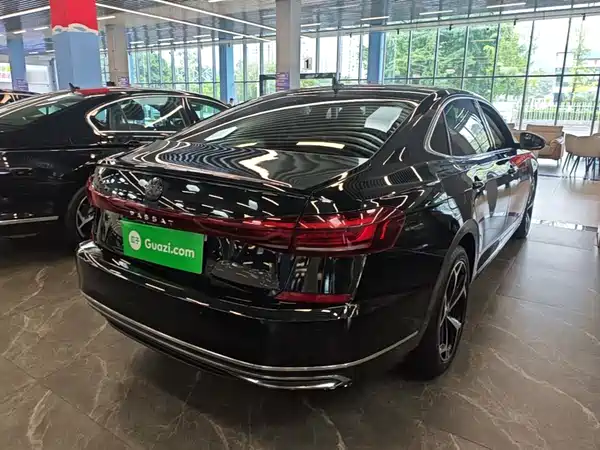 Volkswagen Passat 2023