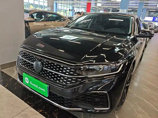 Volkswagen Passat 2023