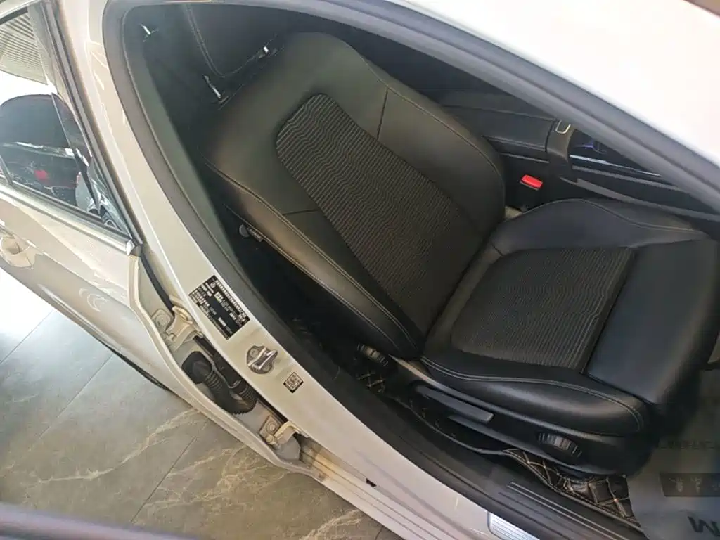 Mercedes-Benz A-Class 2021 — фото 25