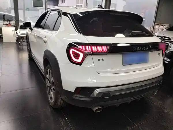 Lynk & Co 02 2020