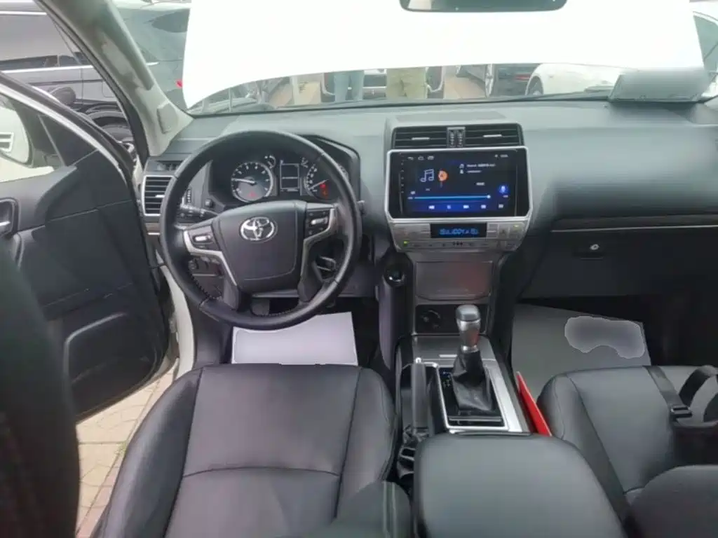 Toyota Prado 2019 — фото 11