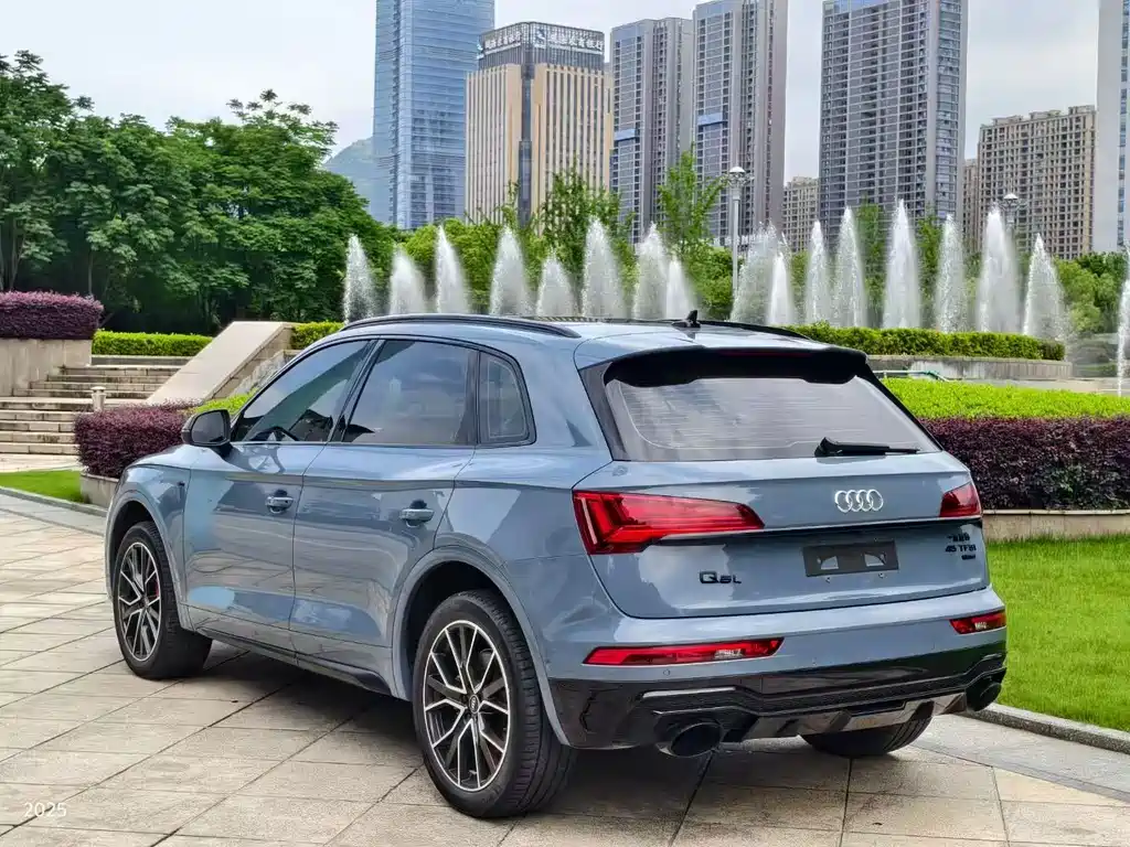 Audi Q5L 2021 — фото 16