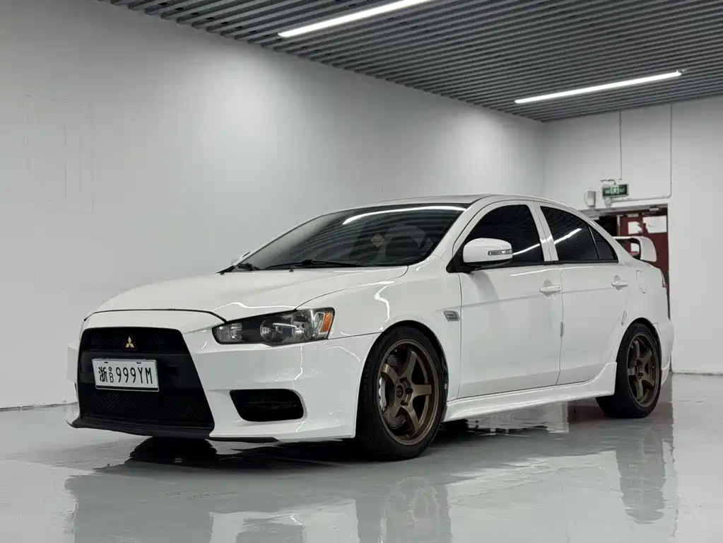 Mitsubishi Lancer EX 2014