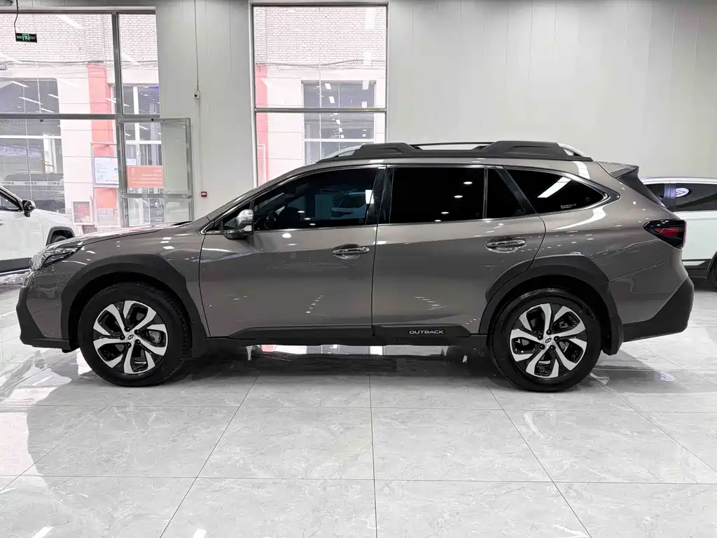 Subaru Outback 2021 — фото 2