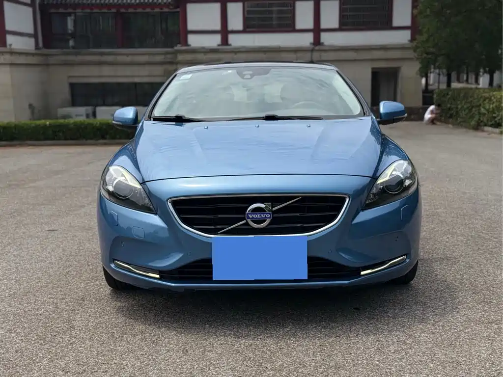 Volvo V40 2015 — фото 2