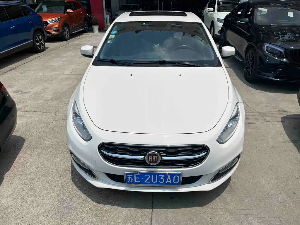 Fiat Viaggio 2015 — фото 2