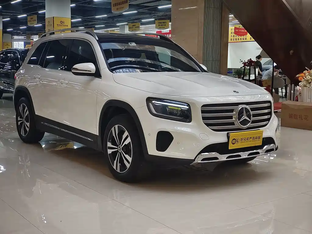 Mercedes-Benz GLB 2024