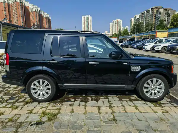 Land Rover Discovery 2012