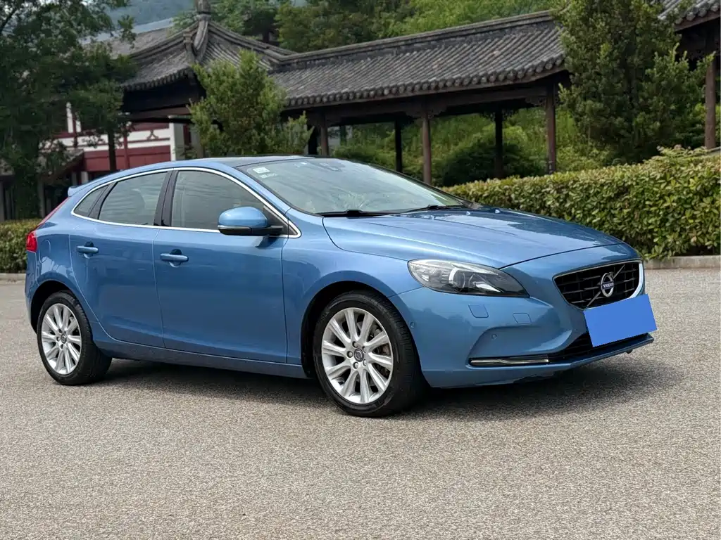Volvo V40 2015 — фото 3