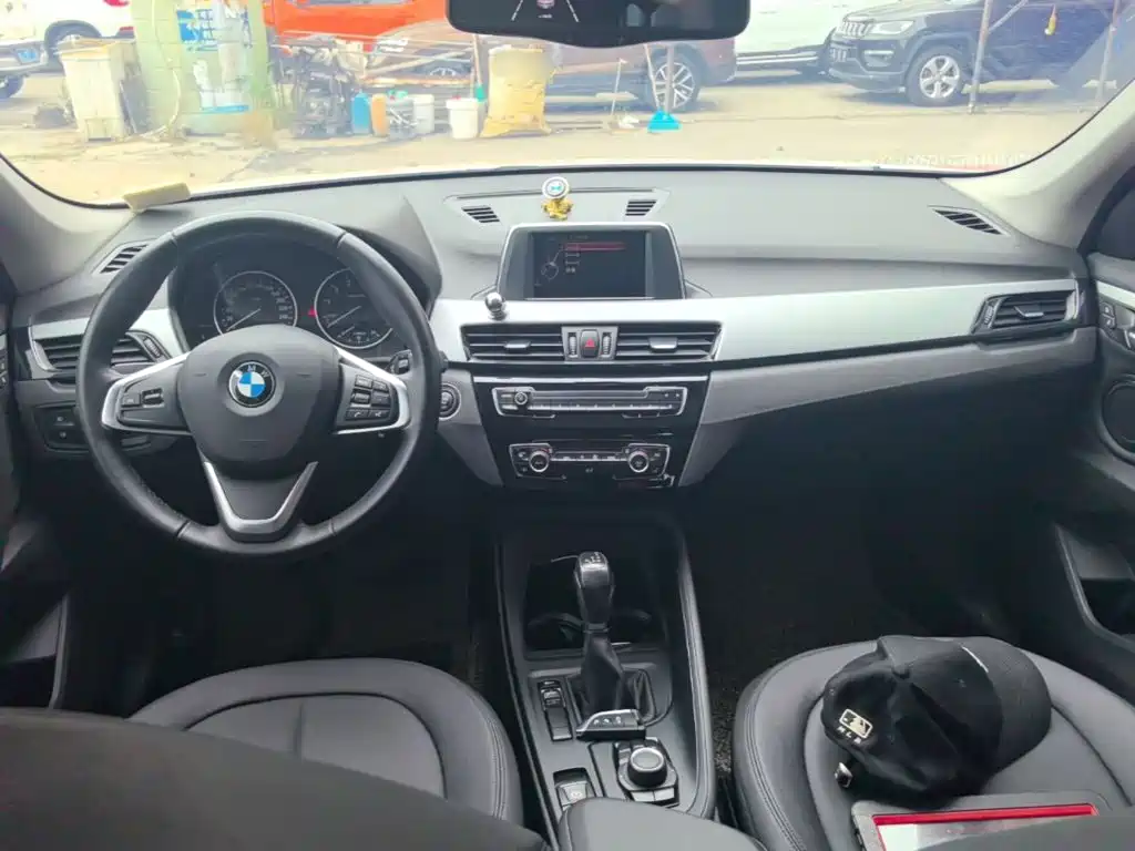 BMW X1 2016 — фото 10
