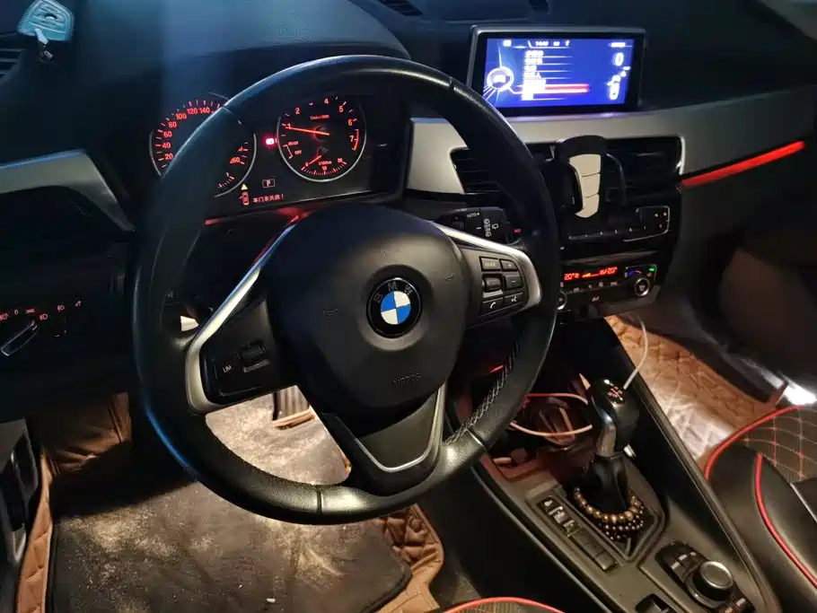 BMW X1 2017 — фото 15