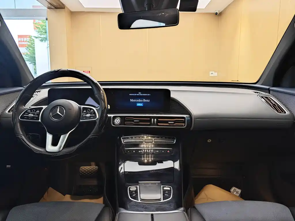Mercedes-Benz EQC 2022 — фото 21