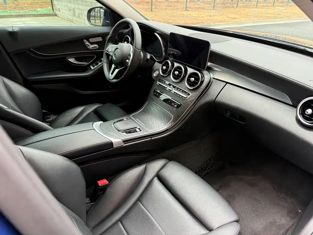 Mercedes-Benz C-Class 2019 — фото 6