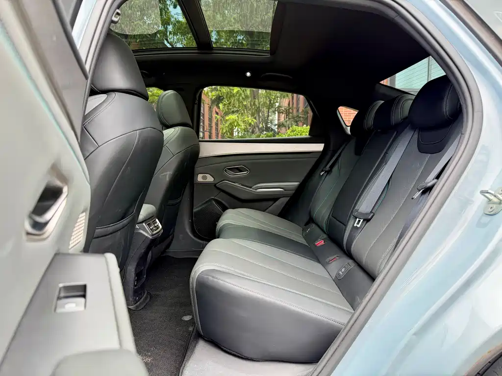 BYD Qin L 2025 — фото 10