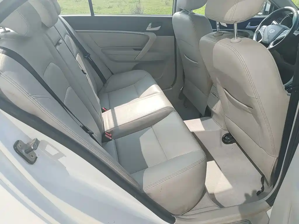 Geely Emgrand 2014