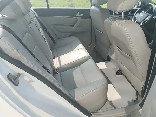 Geely Emgrand 2014