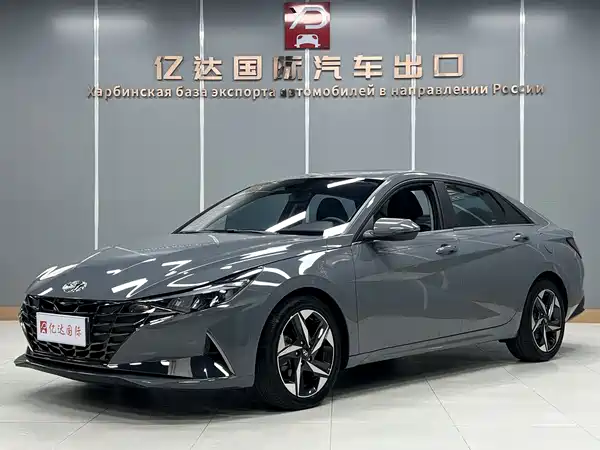 Hyundai Elantra 2022