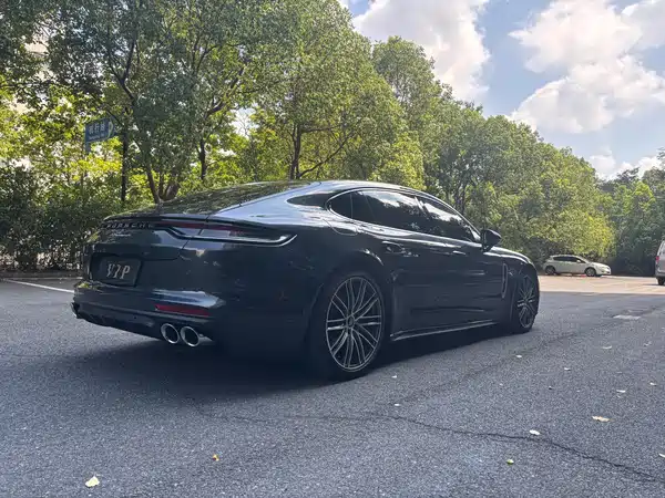 Porsche Panamera 2024